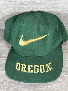 Vintage Nike Oregon Ducks Swoosh SnapBack Hat Cap Embroidered Raised 90s - Picture 1 of 12