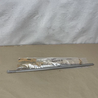 Nuevo de Lote Antiguo Ford 1971 1972 Galaxy 500 LTD MOLDURA MOLDURA MOLDURA PARABRISAS DERECHO 4 PUERTAS Foto 1 de 4