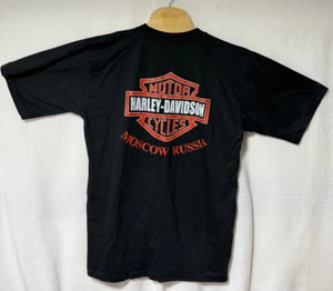 T-shirt Harley Davidson Moscow Russia, uomo taglia 2XL, nera, decalcomanie luminose, nuova con etichette - Foto 1 di 5