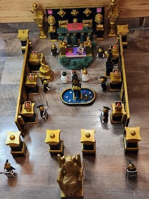 PLAYMOBIL CUSTOM ROMANS & CONVERTIBLE IMPERIAL PALACE - Image 1 of 4