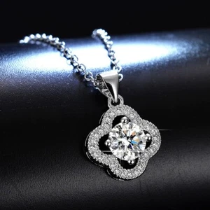 Charm jewelry simulated diamond Four leaf clover pendant gift for lady - Picture 1 of 3