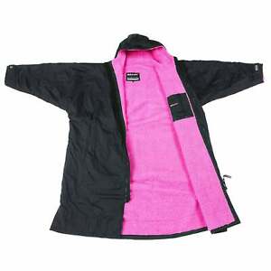 DryRobe Advance Wodoodporny płaszcz polarowy z długim rękawem (czarny/różowy))