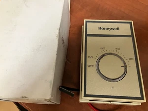 Honeywell T451B3004 Medium Duty Line Voltage Thermostat 120V 50-86F - Picture 1 of 1