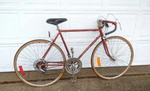 Vintage Schwinn Varsity 10 Speed Road Bike Chicago USA - Picture 1 of 4