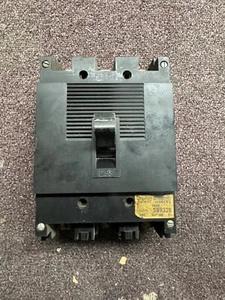 Disyuntor 999320 Square D 3 polos 20 amperios 600 voltios Lug-In/Lug-Out USADO - Imagen 1 de 7
