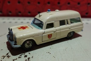 Vintage 1960's LESNEY MATCHBOX KINGSIZE K-6 MERCEDES BENZ AMBULANCE - Picture 1 of 11