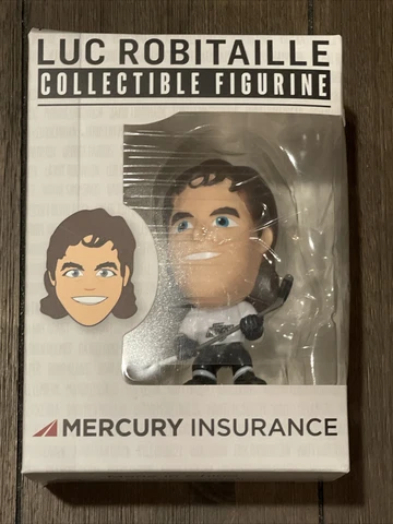 Luc Robitaille SGA L.A. Kings Hockey Funko Pop Vinyl Figure SGA Stadium Giveaway Cover