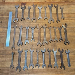 LOTTO CHIAVI IDRANTE E MULINO MACCHINISTA UTENSILI TORNIO E POMPA JH WILLIAMS ☆USA - Foto 1 di 3