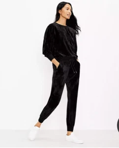 NWT Lou & Grey Crushed Velour Sweatshirt and Jogger SET - Black - Size X Large - Picture 1 of 6