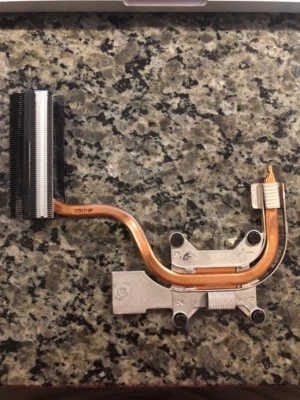 Heatsink and Vent for HP Pavilion DV7 AT03X0010X0 SPS-490503-001 #7109 - Image 1 of 2