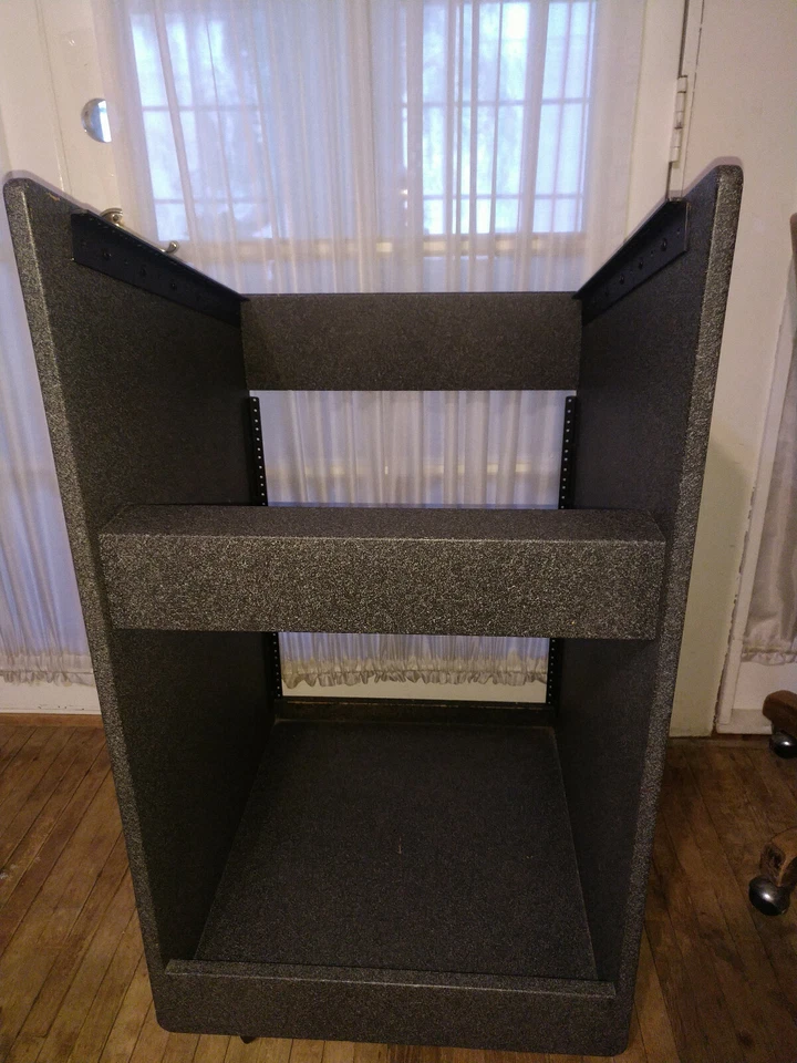 Professional Audio Portable Outboard Gear Rack Slanted Top Area-On Caster Wheels - Image 1 of 4