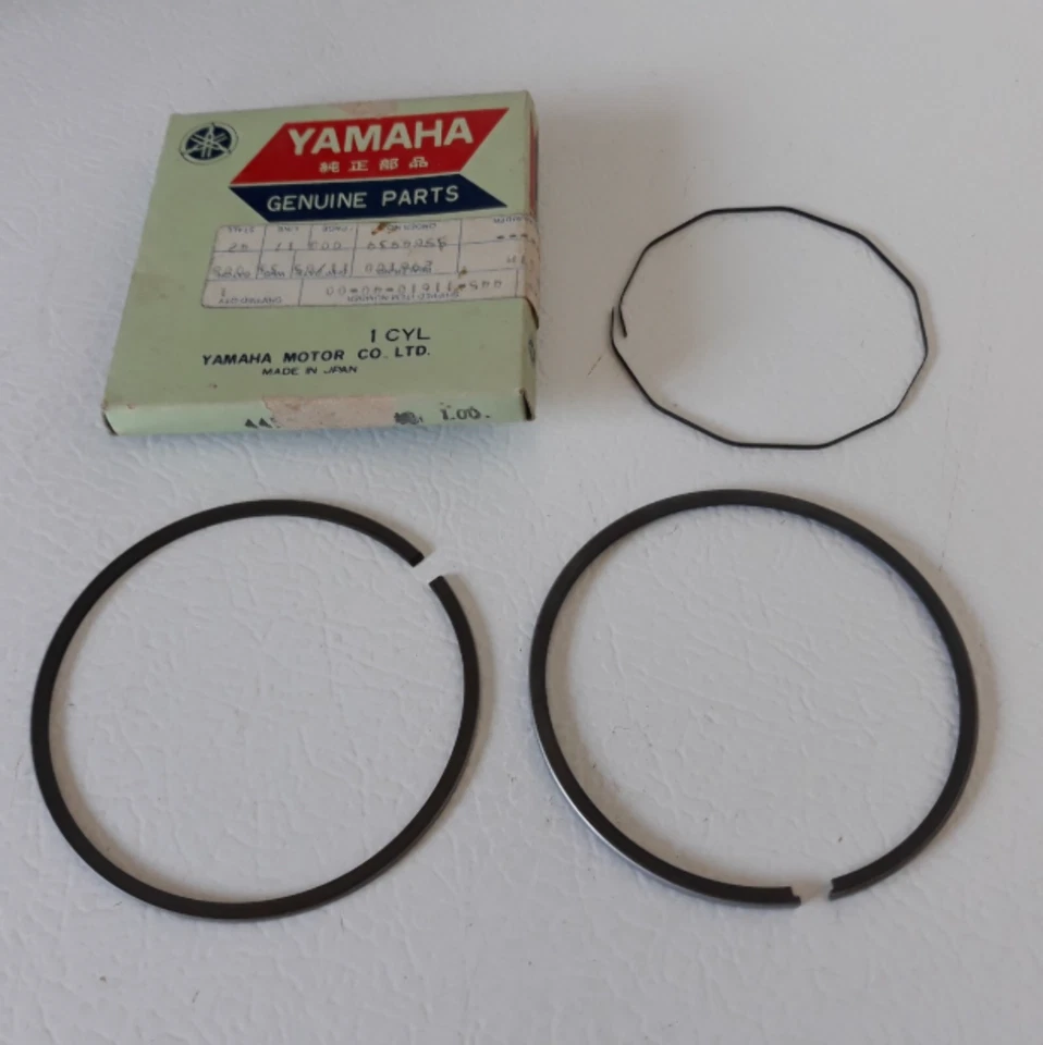 1974 Yamaha DT360A OEM Piston Ring Set 4TH 445-11610-40 - Image 1 of 1