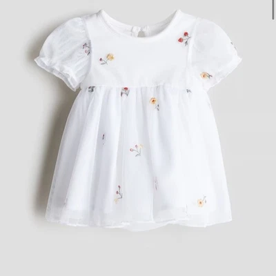 H&M 有机棉婴儿连衣裙花卉细节尺寸 Premie 全新带标签 — 第 1/4 张图片