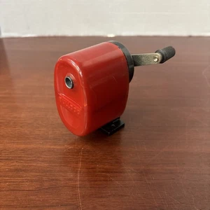 Vintage Red Hunt Manufacturing Co. Bulldog Wall/Desk Mount Pencil Sharpener 3.5" - Picture 1 of 15