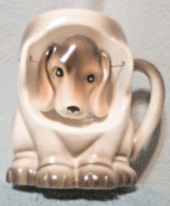 Tazza tazza ceramica Beagle Basset Hound Sarsaparilla Deco Designs Bobble Head Nodder - Foto 1 di 13
