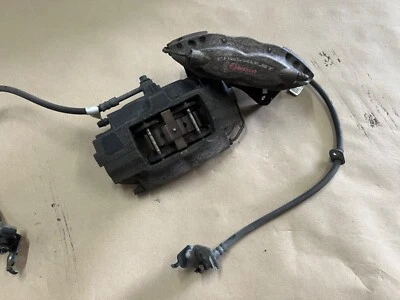 Pinzas de freno traseras Chevrolet Camaro SS 2010-2015 Brembo - OEM  Foto 1 de 4