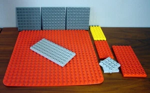 9 LEGO Duplo Base Plate Lot one 15" Square RED GREEN Plate & Small Plate swivel - Picture 1 of 3
