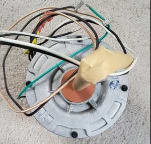 1/6 HP CONDENSER FAN MOTOR RPM: 825 VOLTS: 208-230 60 HZ AMPS: 1.0-1.1 - Picture 1 of 4