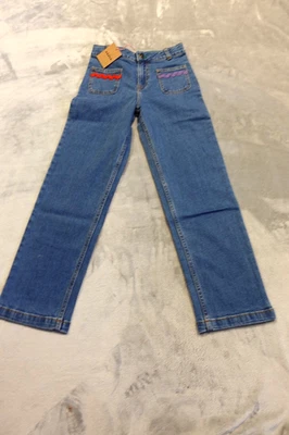 Calça jeans nova com etiquetas Boden tamanho mini 9-10Y bolso patch midwash - Imagem 1 de 4