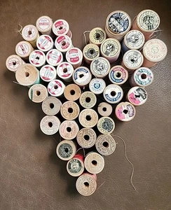 47 Vintage Wood Thread Spools Belding Cortticelli , J P Coats , Dragon , Clarks - Picture 1 of 8