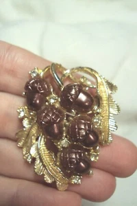 vintage lucite acorn acorns + Oak leaves rhinestone gold tone brooch pin signed - Picture 1 of 7