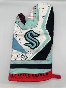 Seattle Kraken 2024 Goalie Oven Mitt In Hand Brand New 10/24/24 Sga Vs Jets - Picture 1 of 3