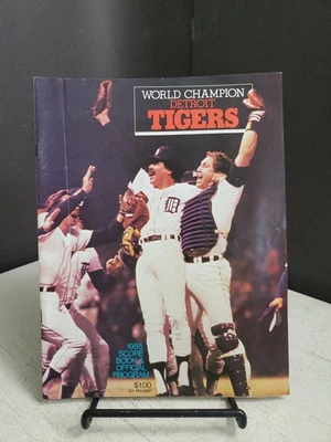 DETROIT TIGERS 6-29-1985 SCORE BOOK OFFICIAL PROGRAM vs Toronto Blue Jays Scored - Image 1 of 4