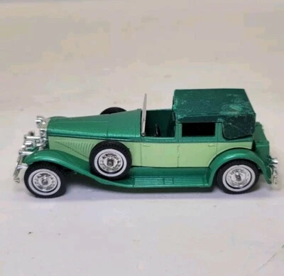 Matchbox Models of Yesteryear Y-4 1930 Model J Duesenberg Town Car 1976 green - Image 1 of 4