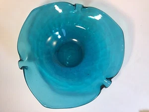 Vintage MCM Turquoise blue glass ashtray with crackle base - Picture 1 of 8