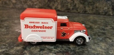 Mattel Models of Yesteryear 37' Dodge Airflow Budweiser Beer Delivery Truck (967 - Image 1 of 4