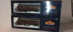 Calibre OO VN como nuevo 2x Bachmann 34-603a 34-604a Mk Mark 1 Suburban Coach BR granate - Imagen 1 de 7