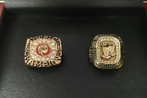Houston Rockets - Championship 2 Ring Set 1994 & 1995 W Gift Box. Texas Olajuwon Cover