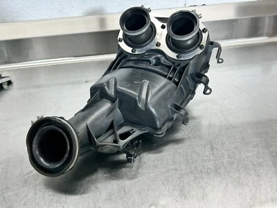 2019 202O SKI DOO  600R  ETEC  RS RENEGADE X XRS SUMMIT LOWER AIR BOX CHAMBER Foto 1 de 4