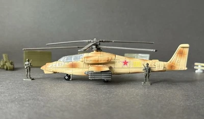 Helicóptero de ataque ruso Kamov Hokum ERTL Force One 1:76 con TODAS las armas diecast Foto 1 de 4