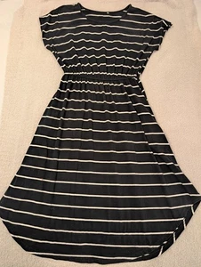 Abito donna bianco e nero a righe linea A midi fondo smerlato elastico in vita - Foto 1 di 12