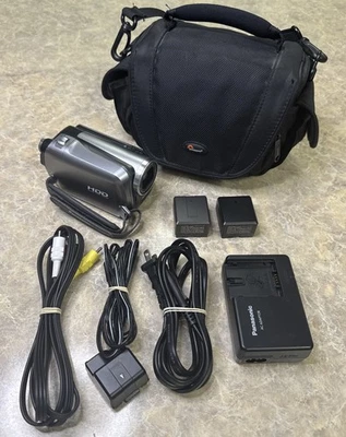 Panasonic Digital Video Camcorder SDR-H40P Battery +Charger + More HDD 42x Zoom - Image 1 of 4