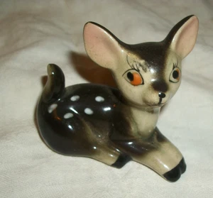 Vintage. Keramik liegendes Rehkitz. Figur, handbemalt. 60er Jahre, Japan - Bild 1 von 6