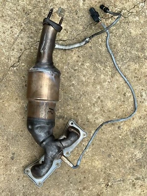 2009 BMW 328i e90 задний двигатель Cat коллектор выхлопной трубы конвертер выбросов - Изображение 1 из 4