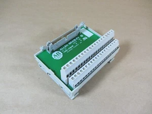 Módulo de interfaz de 40 puntos Allen Bradley 1492, 1492-IFM40F - Imagen 1 de 10
