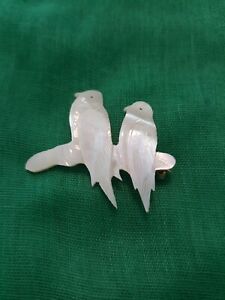 Vintage Mother Of Pearl Twin Doves Brooch Pin