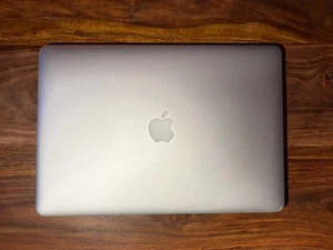 MacBook Pro 15" Retina (Mid-2015) – i7 2.8GHz – 16GB RAM – R9 M370X - Bild 1 von 9