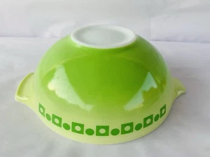 Vintage Pyrex 4 Quart grüne Punkte Quadrate Salat Aschenputtel Schüssel Ombre 444 kostenloser Versand - Bild 1 von 3