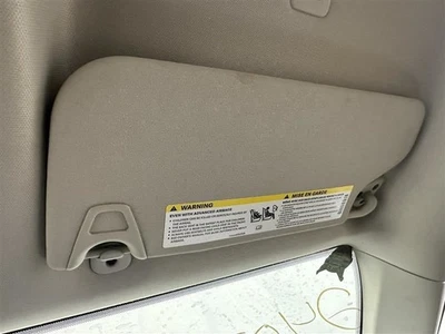 Parasol derecho pasajero sin iluminación se adapta a 11-20 JOURNEY 2647922 Foto 1 de 4