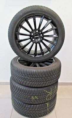 Satz Winterräder Seat Ateca 235 45 R18 98V Vredestein Alu Carmani Schwarz - Bild 1 von 4