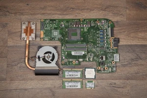 Płyta główna Asus V230IC DDR4 REV 4.0 FOR AIO DESKTOP z pamięcią RAM i procesorem Intel i-5 - Zdjęcie 1 z 4