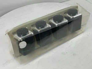 4er Set Vintage Steri-Lite Schwarz Chrom Kunststoff 50er Salz und Pfefferstreuer Neu - Bild 1 von 9