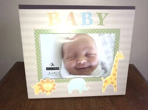 Neu Bilderrahmen BABY 4x6" Malden Holz Baby Sohn Tochter Portrait TIERMOTIV - Bild 1 von 4