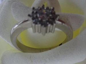 platinum round petal shape 9 claw set  diamonds .30ct cluster ring weddfit F VSI - Picture 1 of 2