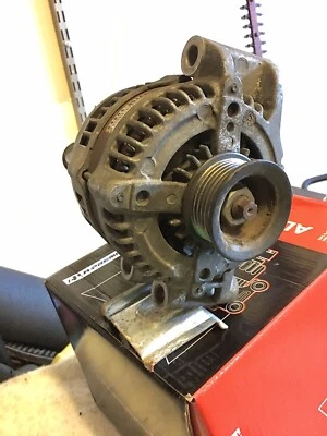 Alternador Denso 2005 Dodge Magnum Chrysler 2,7 L 12 V 140 Amp 421000-0252 803AA Foto 1 de 4