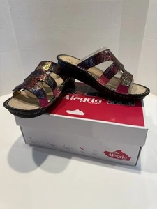Alegria Womens 8.5 Or 39 Venus Leather Wedge Sandal Purple Gleam Slip On New - Picture 1 of 9